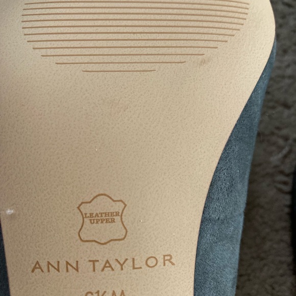 New with original box.  Ann Taylor pumps - Picture 7 of 9